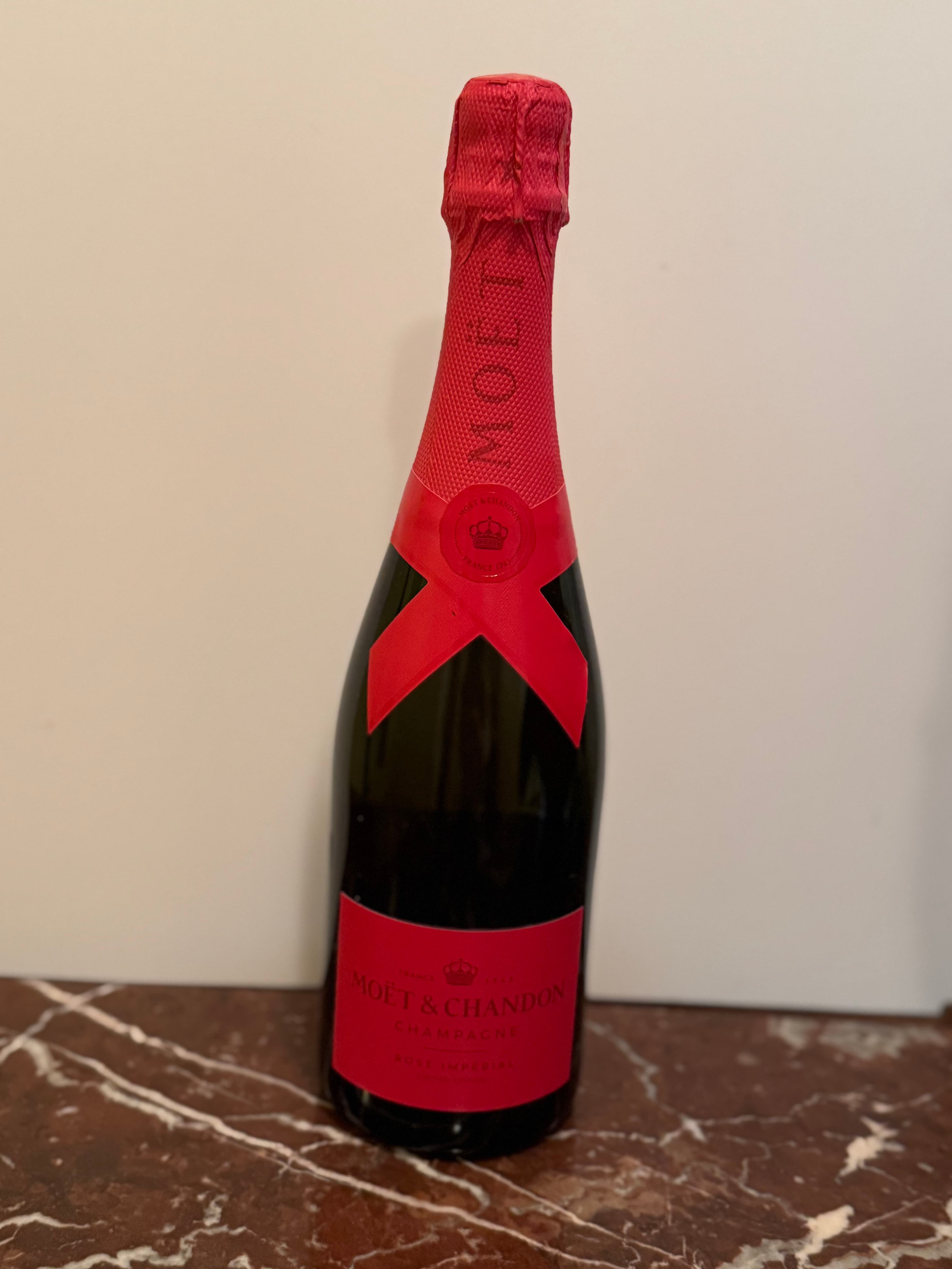 MOËT & CHANDON ROSÉ special edition
